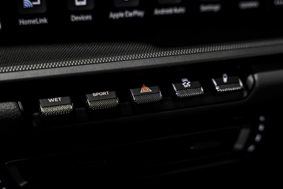 2023 Porsche 992 Carrera - Image 14 of 21