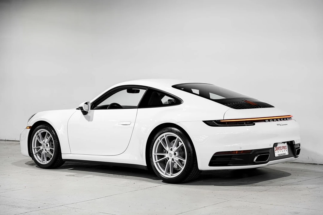 2023 Porsche 992 Carrera - Image 8 of 31