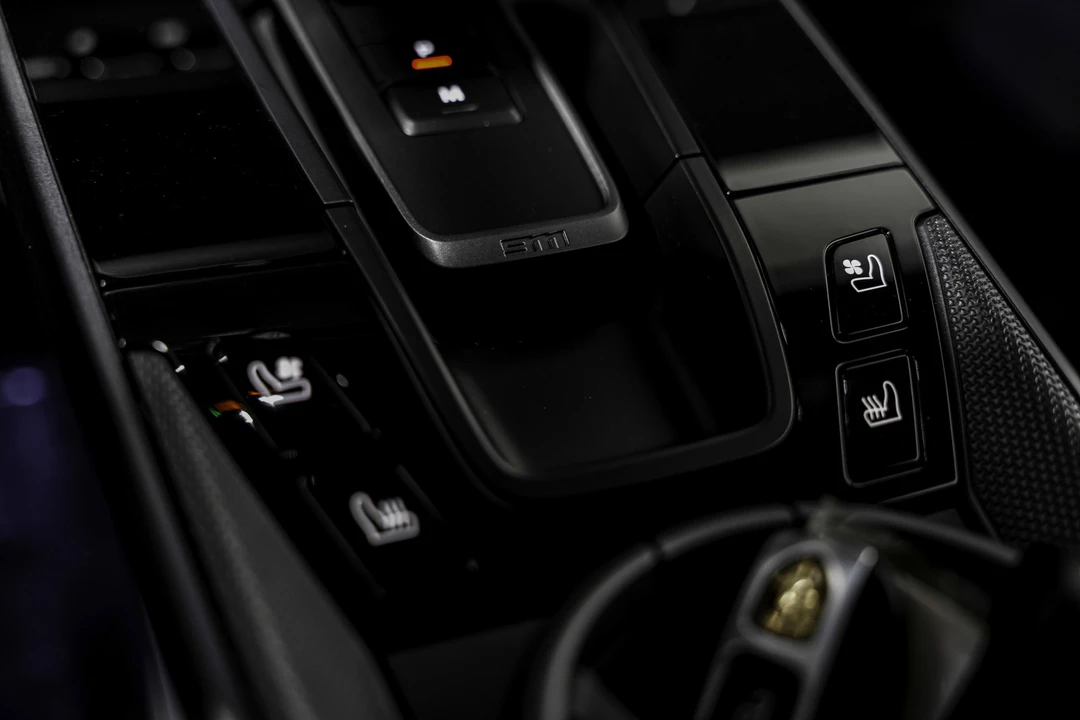 2023 Porsche 992 Carrera - Image 17 of 21