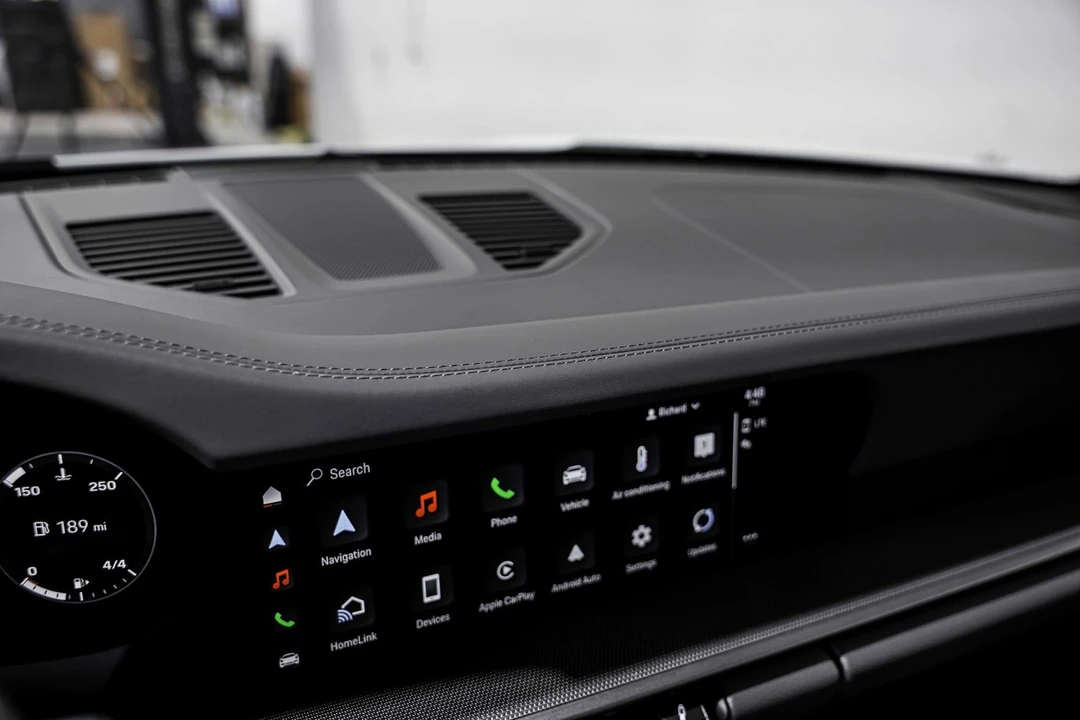 2023 Porsche 992 Carrera - Image 12 of 31