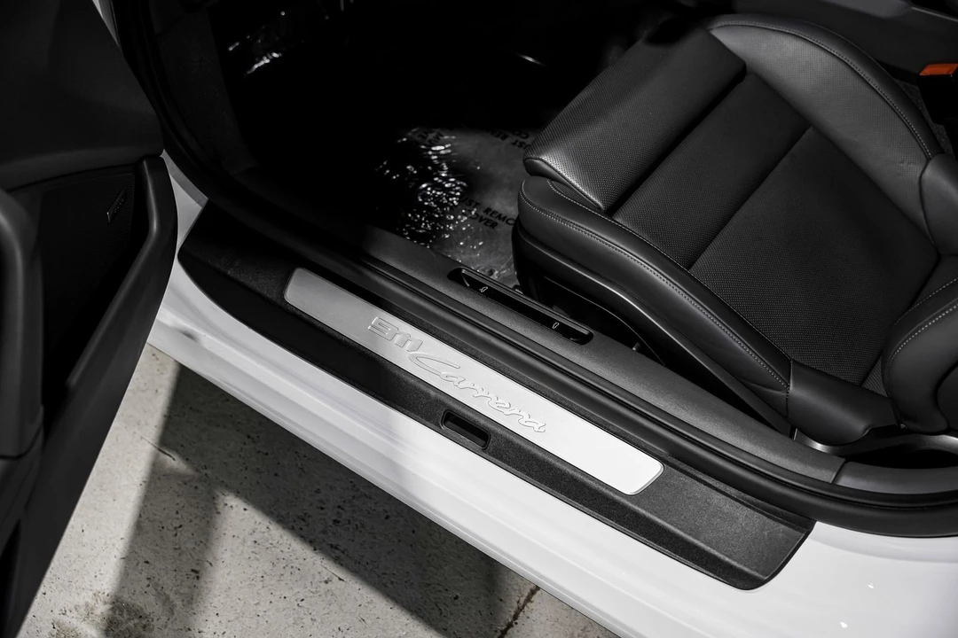 2023 Porsche 992 Carrera - Image 26 of 31