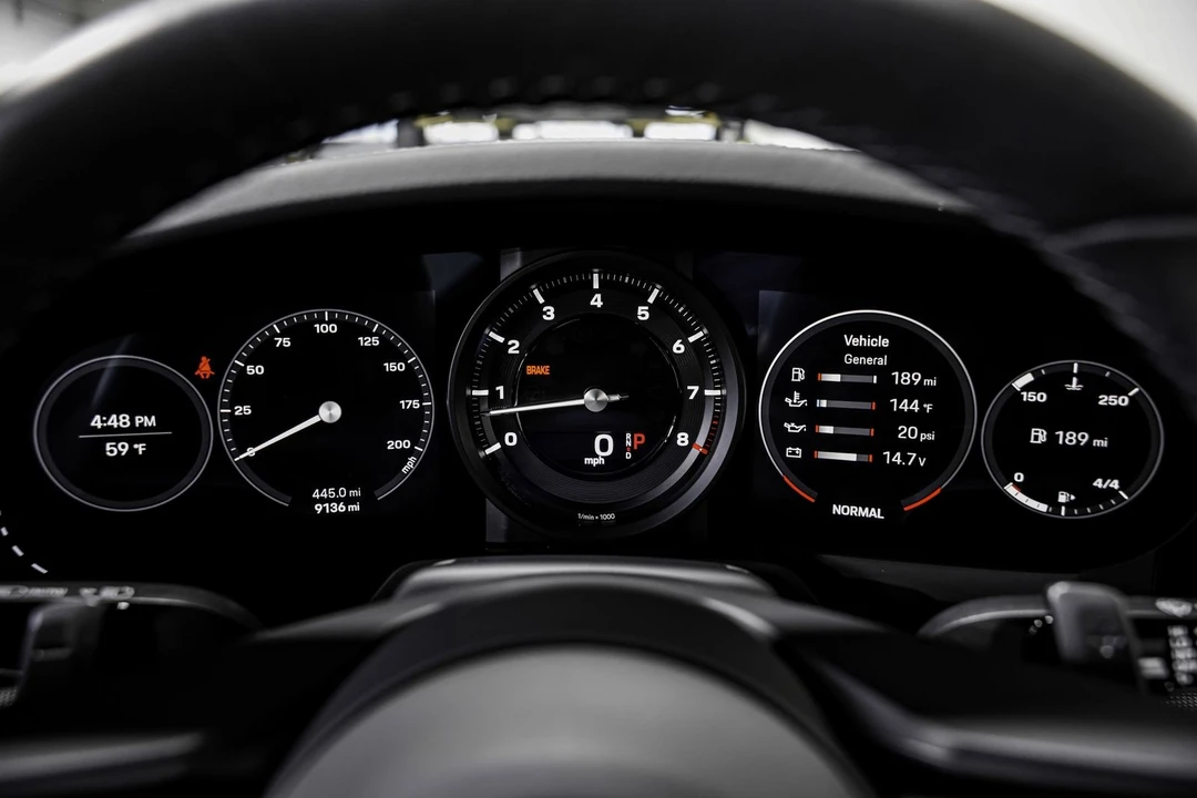2023 Porsche 992 Carrera - Image 11 of 31