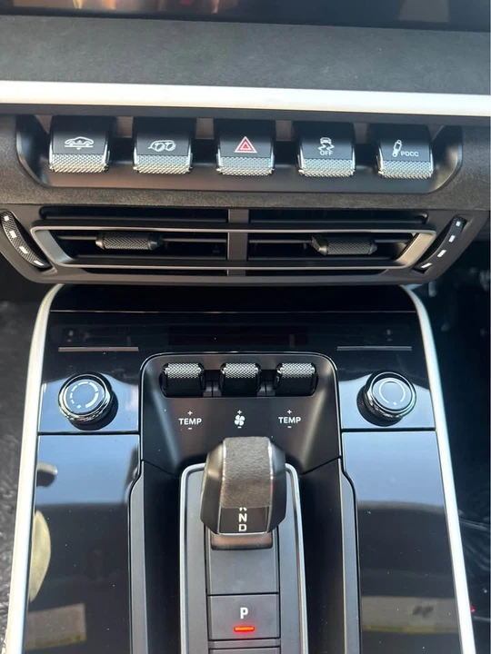 2023 Porsche 992 Dakar - Image 13 of 16