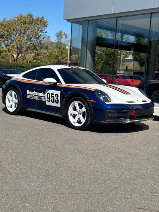 2023 Porsche 992 Dakar - Image 9 of 18