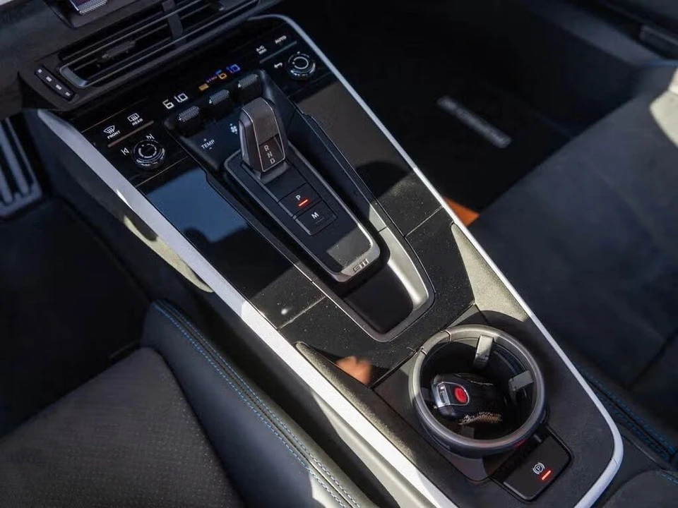 2023 Porsche 992 Dakar - Image 25 of 31