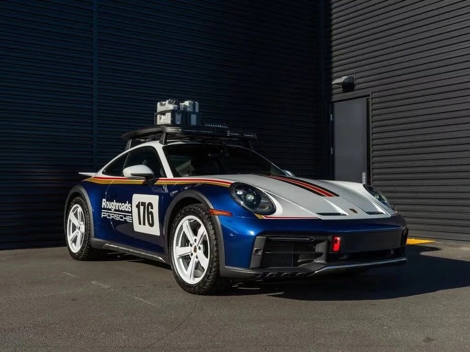 2023 Porsche 992 Dakar - Image 7 of 31
