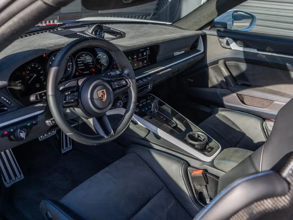 2023 Porsche 992 Dakar - Image 4 of 31
