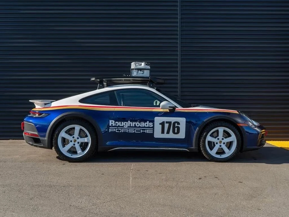 2023 Porsche 992 Dakar - Image 8 of 31