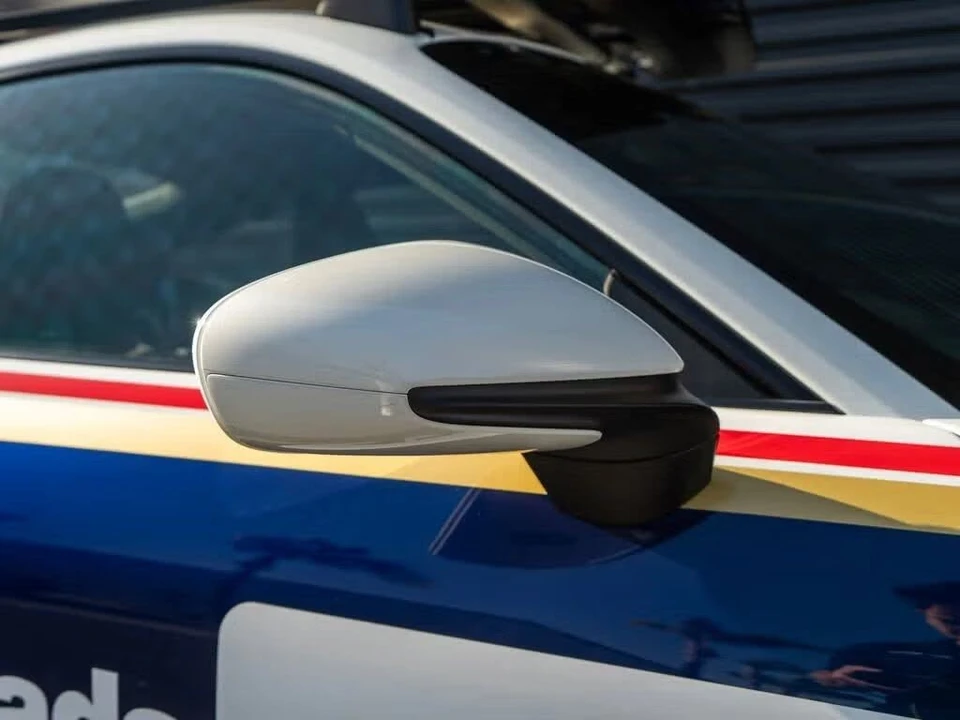 2023 Porsche 992 Dakar - Image 16 of 31