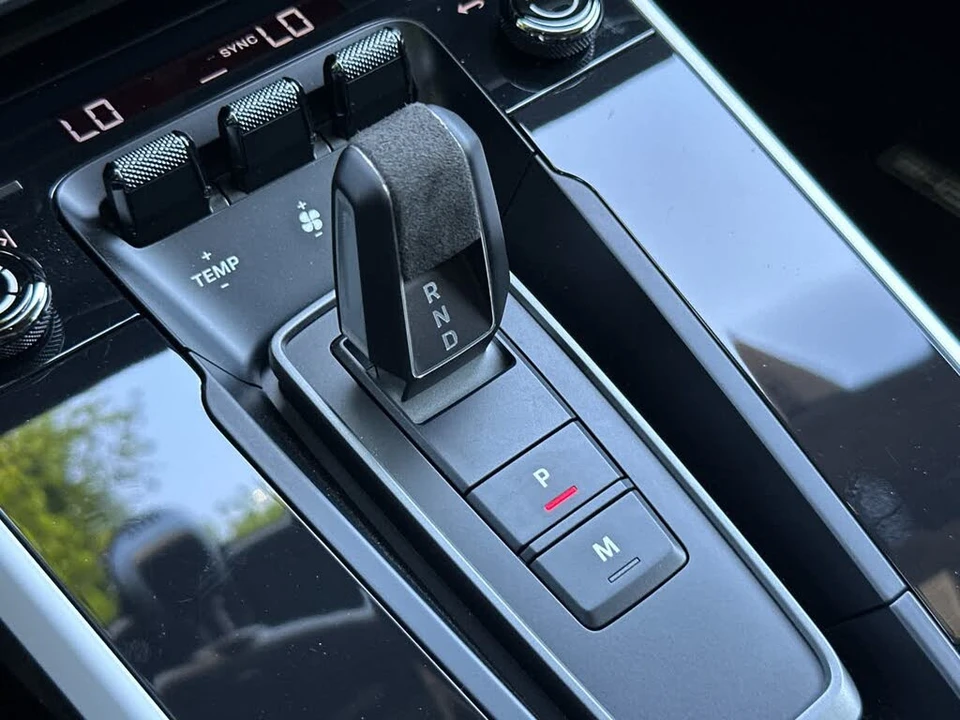 2023 Porsche 992 Dakar - Image 22 of 30