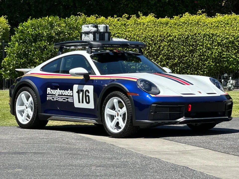 2023 Porsche 992 Dakar - Image 10 of 30