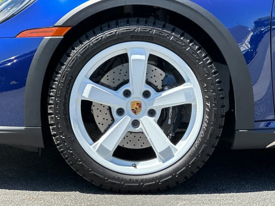 2023 Porsche 992 Dakar - Image 28 of 30