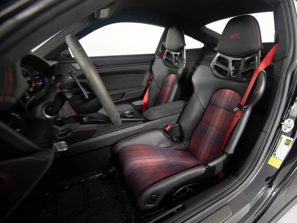 2023 Porsche 992 Dakar - Image 5 of 31