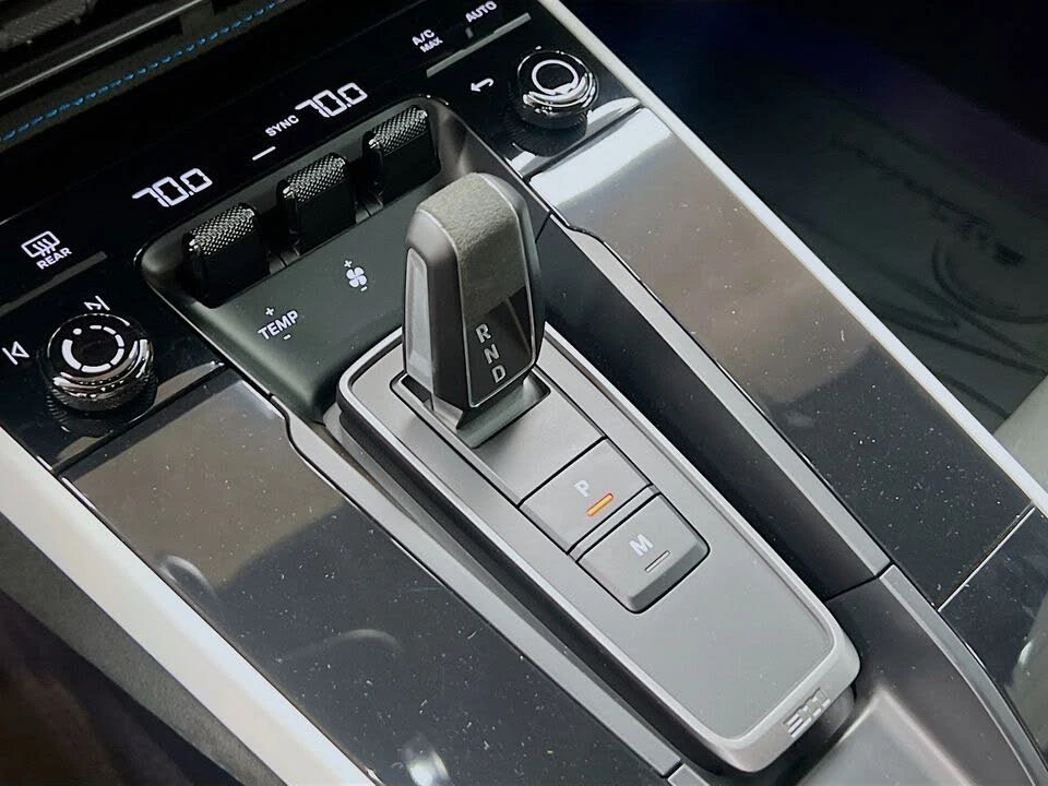 2023 Porsche 992 Dakar - Image 18 of 31