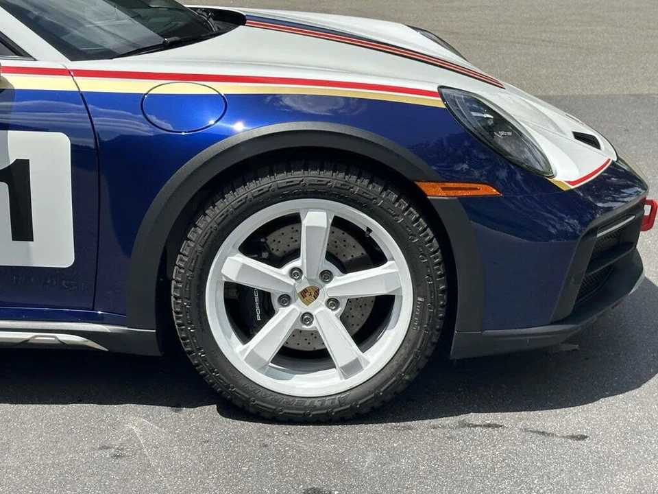 2023 Porsche 992 Dakar - Image 9 of 29