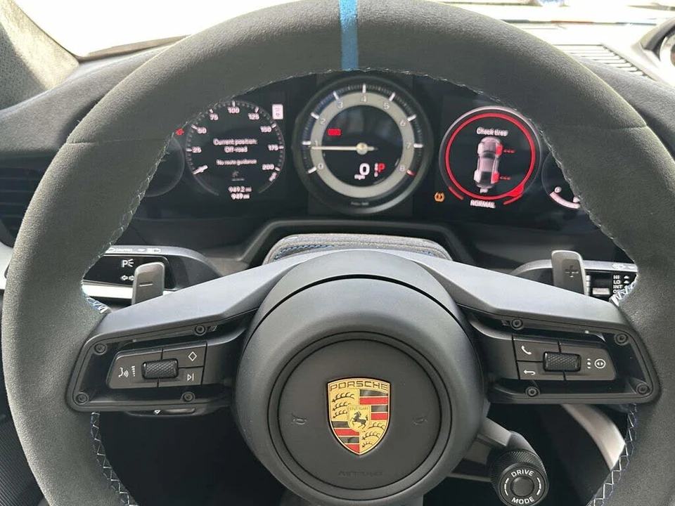 2023 Porsche 992 Dakar - Image 19 of 29