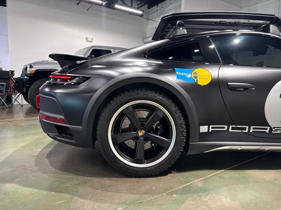 2023 Porsche 992 Dakar - Image 10 of 21