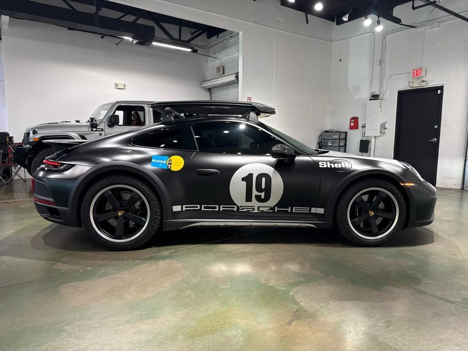 2023 Porsche 992 Dakar - Image 11 of 21