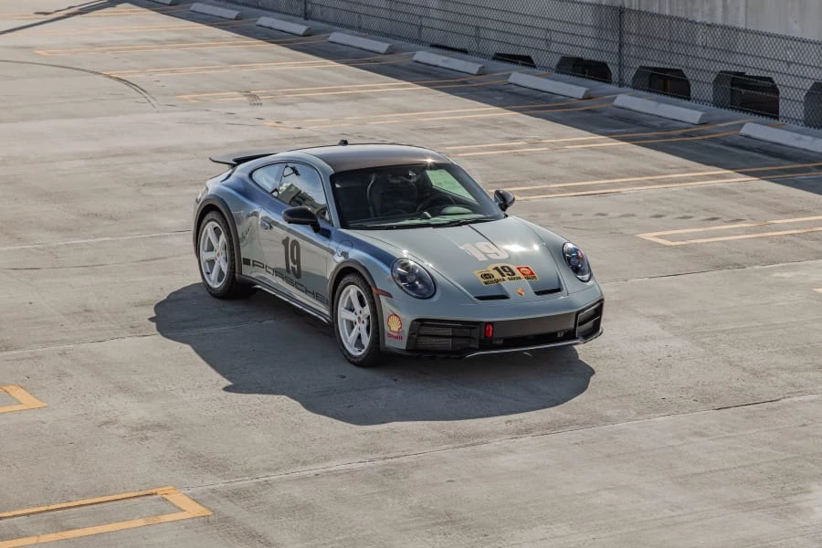2023 Porsche 992 Dakar - Image 27 of 31
