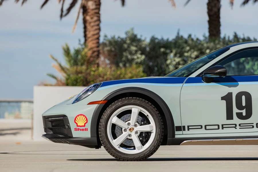 2023 Porsche 992 Dakar - Image 13 of 31