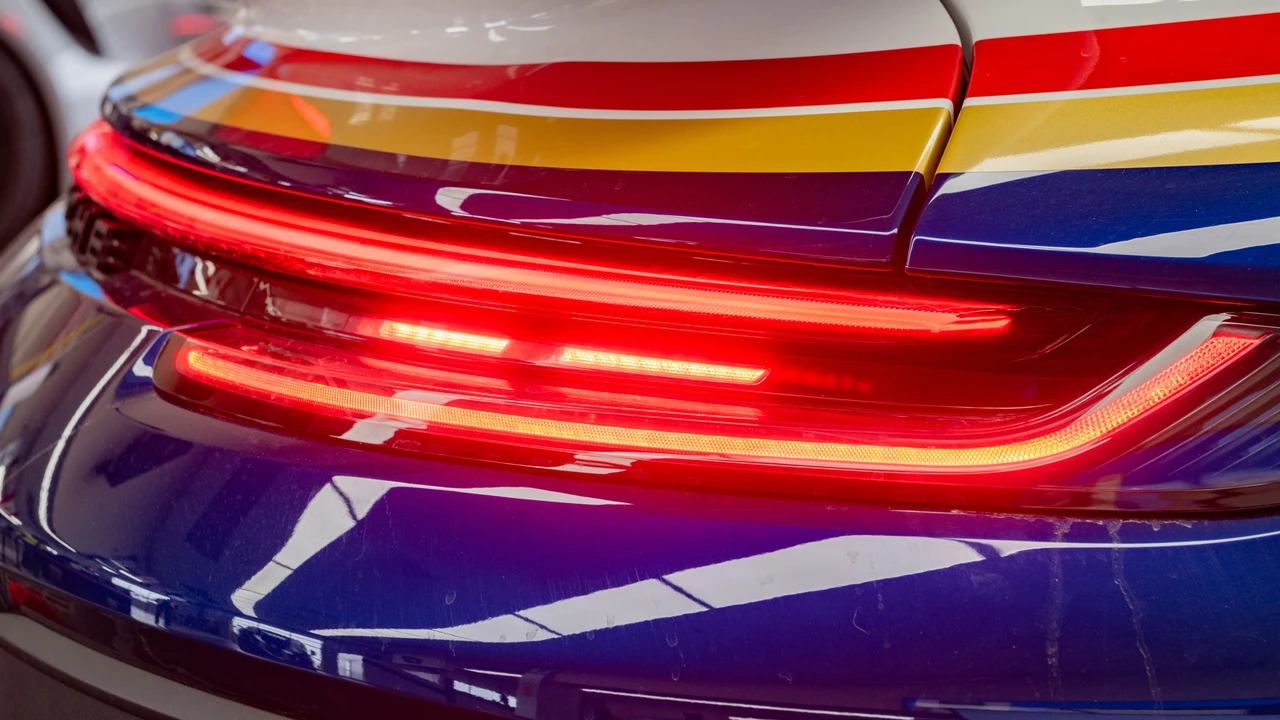 2023 Porsche 992 Dakar - Image 29 of 31