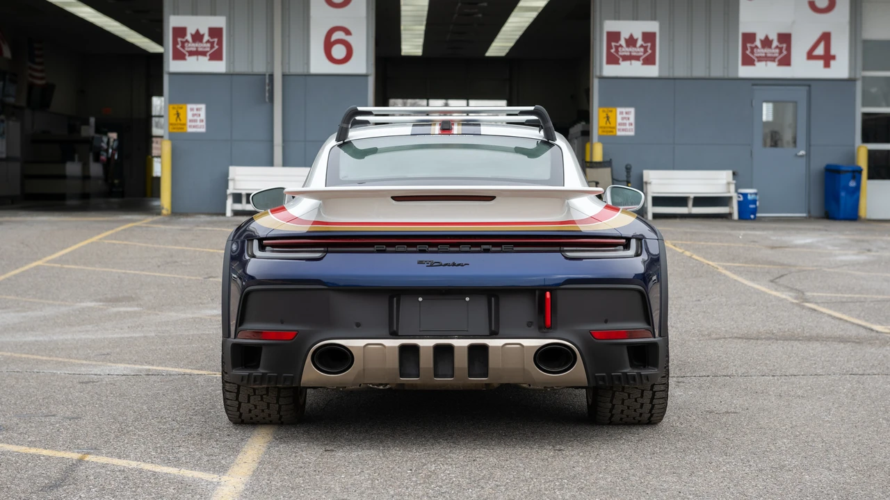 2023 Porsche 992 Dakar - Image 5 of 31