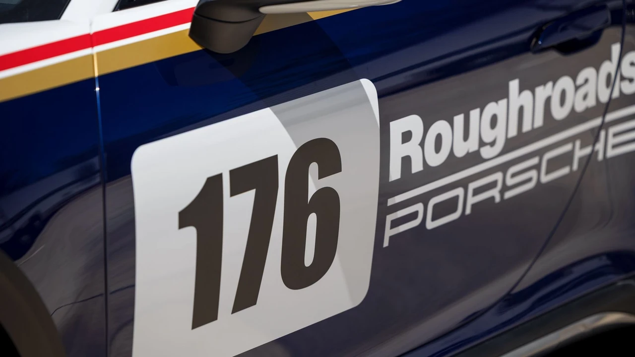 2023 Porsche 992 Dakar - Image 26 of 31