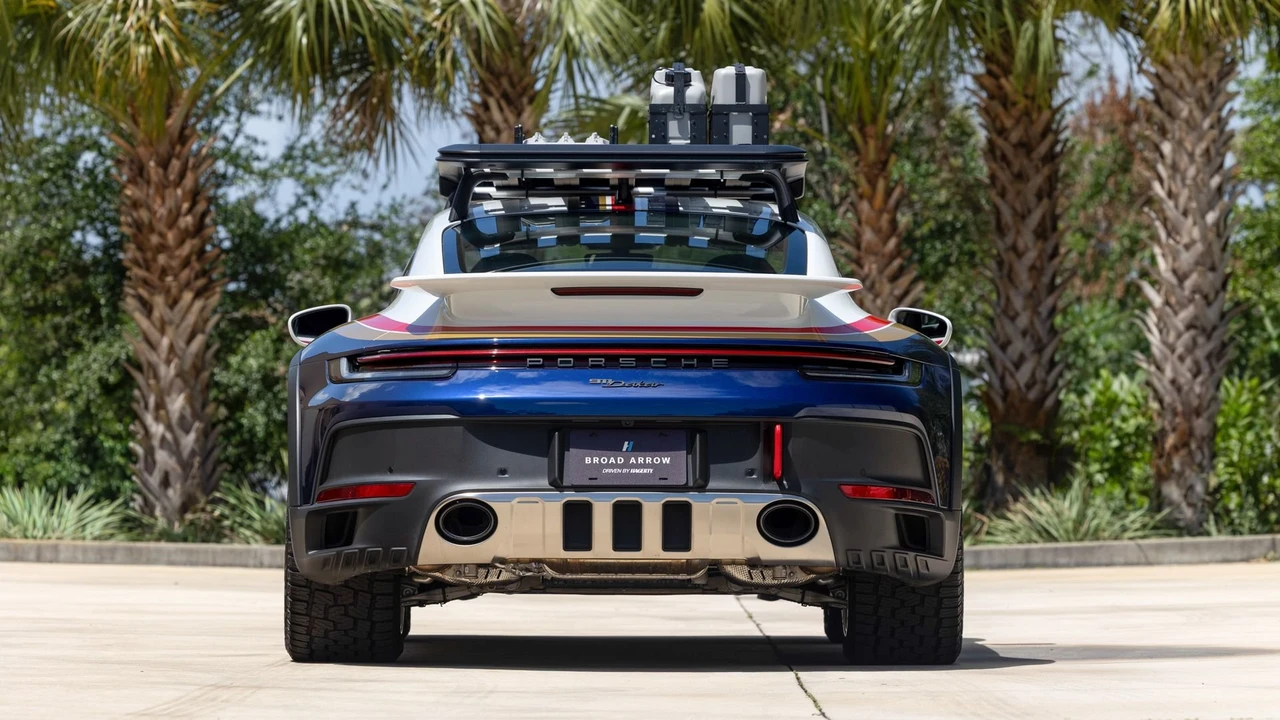 2023 Porsche 992 Dakar - Image 3 of 31