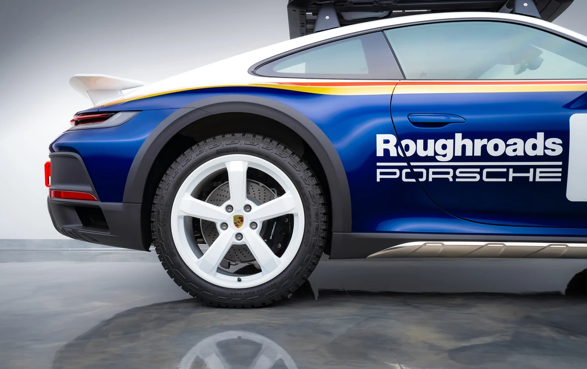 2023 Porsche 992 Dakar - Image 11 of 23