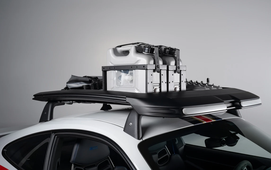 2023 Porsche 992 Dakar - Image 18 of 23