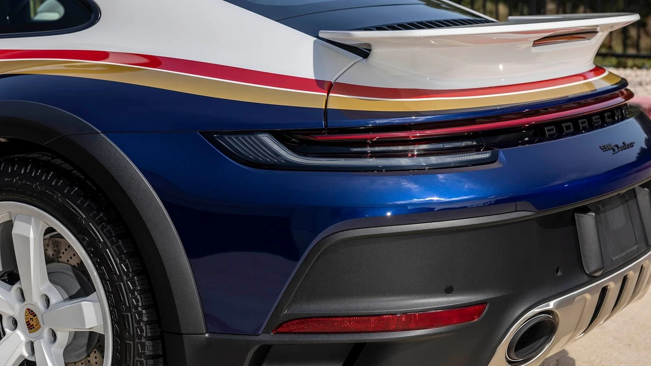 2023 Porsche 992 Dakar - Image 25 of 31