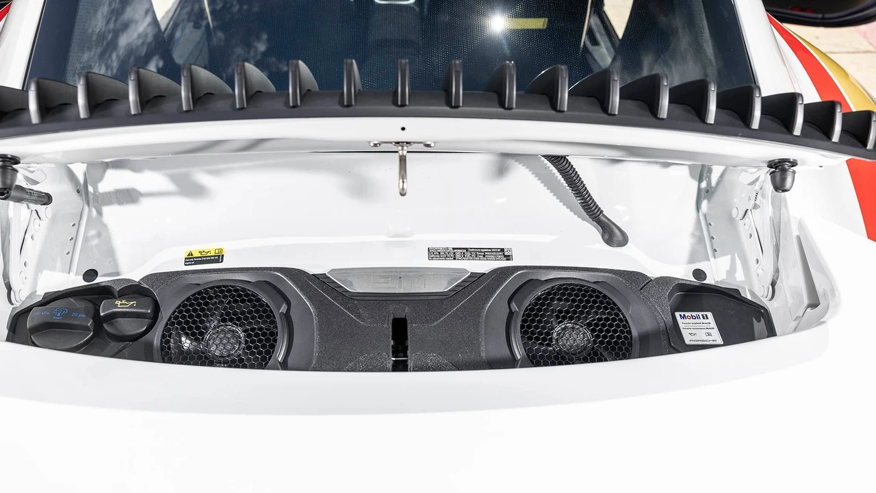 2023 Porsche 992 Dakar - Image 6 of 31