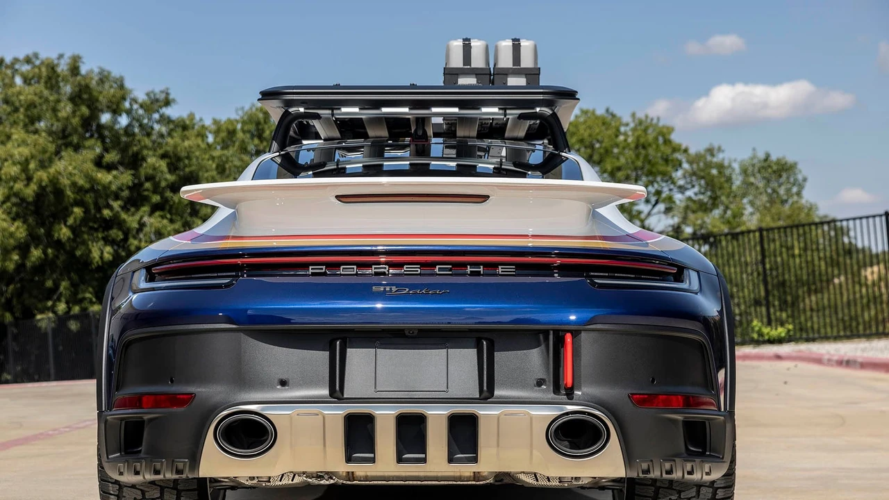 2023 Porsche 992 Dakar - Image 5 of 31
