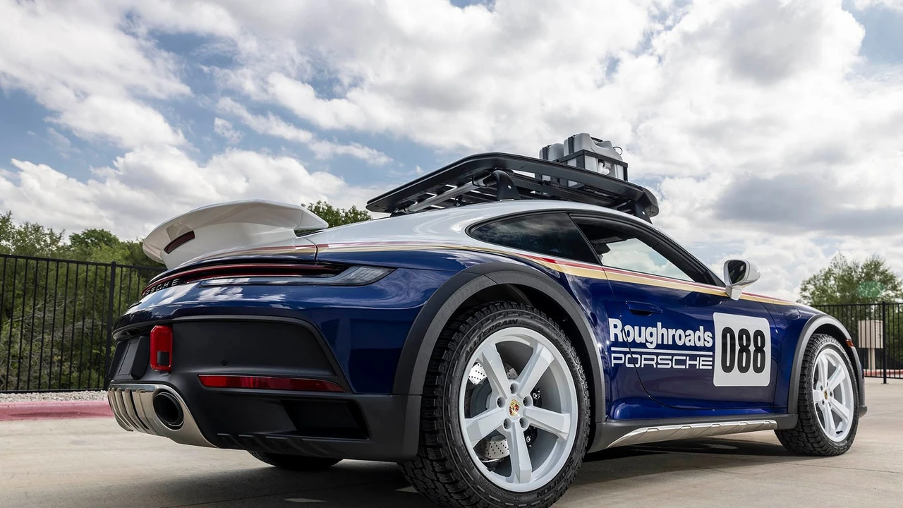 2023 Porsche 992 Dakar - Image 11 of 31