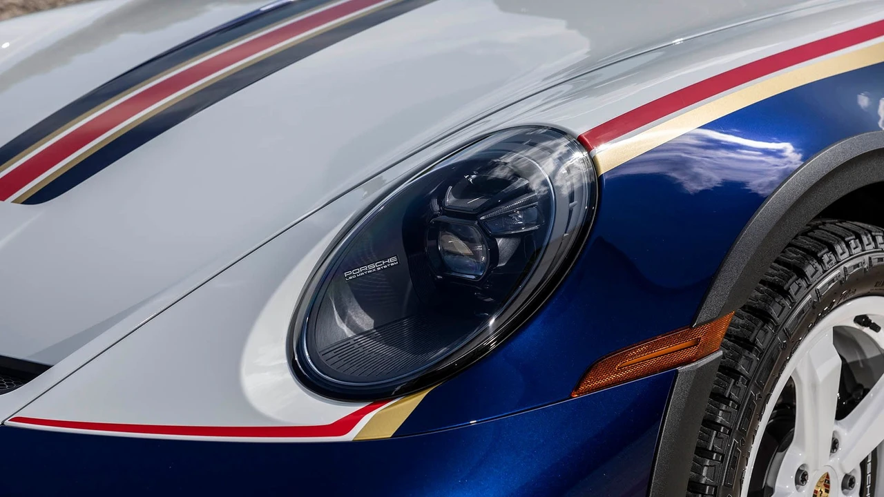 2023 Porsche 992 Dakar - Image 27 of 31