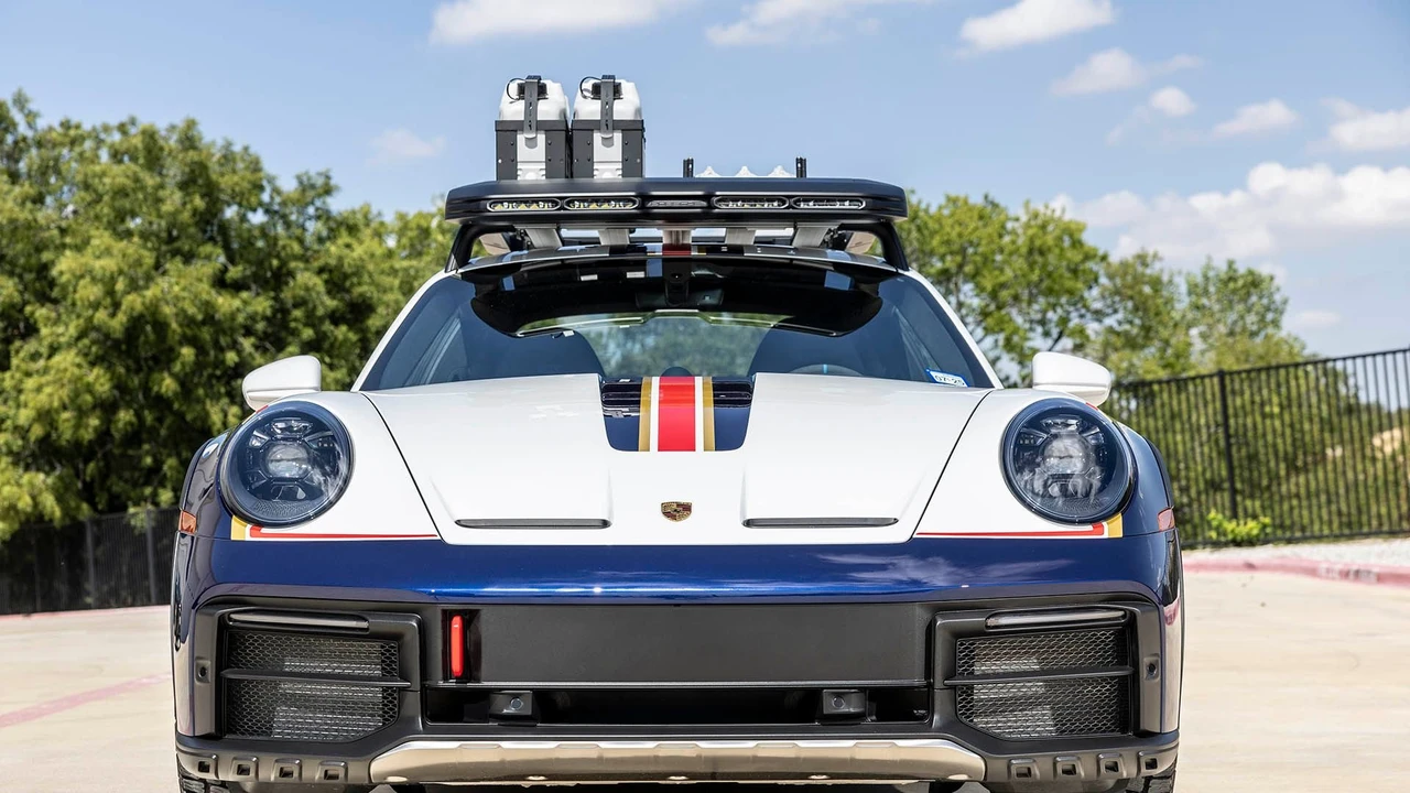 2023 Porsche 992 Dakar - Image 2 of 31