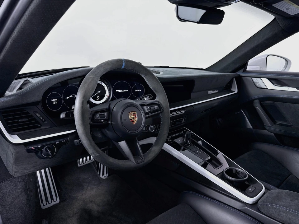 2023 Porsche 992 Dakar - Image 9 of 31