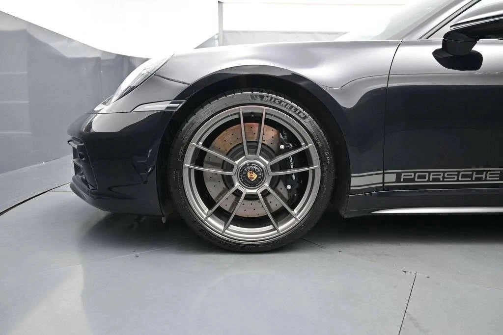 2023 Porsche 992 Targa 4 GTS - Image 4 of 5