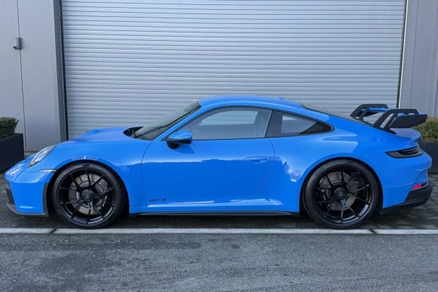 2023 Porsche 992 GT3 - Image 3 of 7