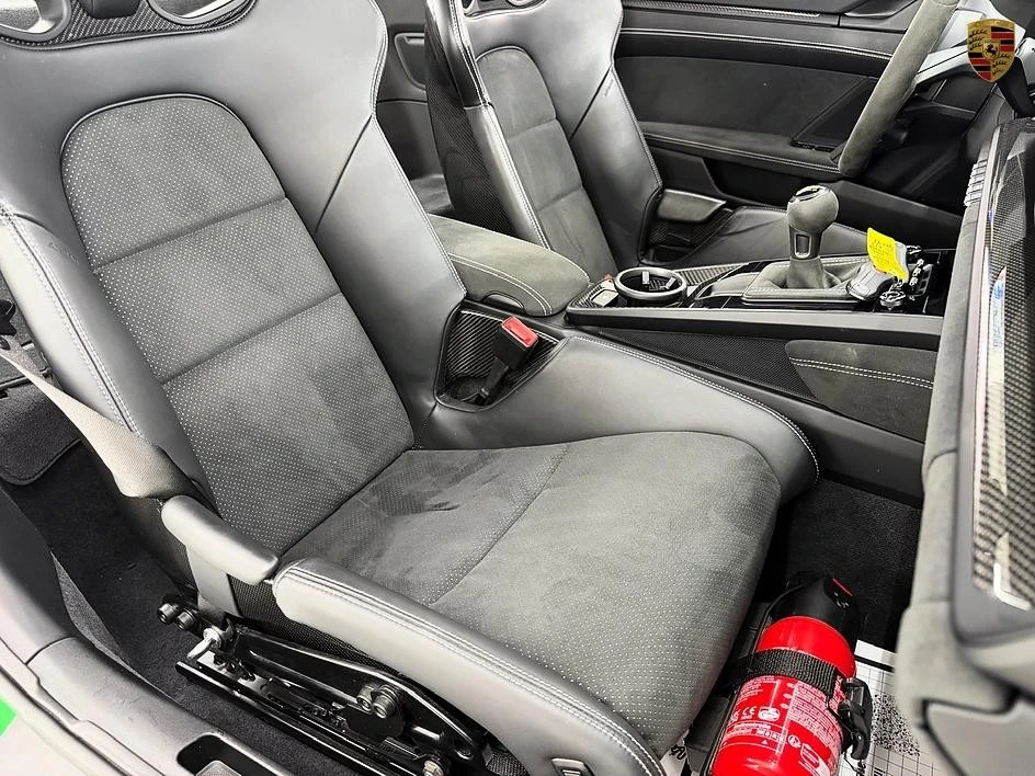 2023 Porsche 992 GT3 - Image 16 of 31
