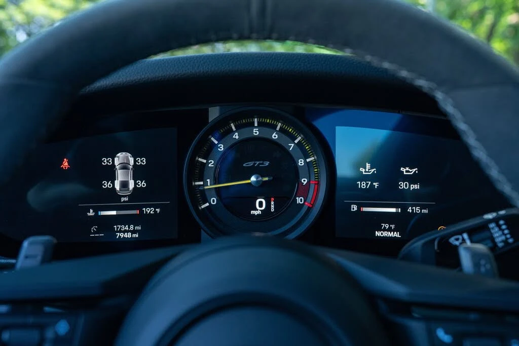 2023 Porsche 992 GT3 - Image 26 of 31