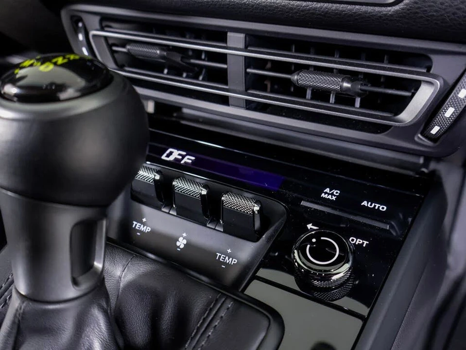 2023 Porsche 992 GT3 - Image 15 of 31