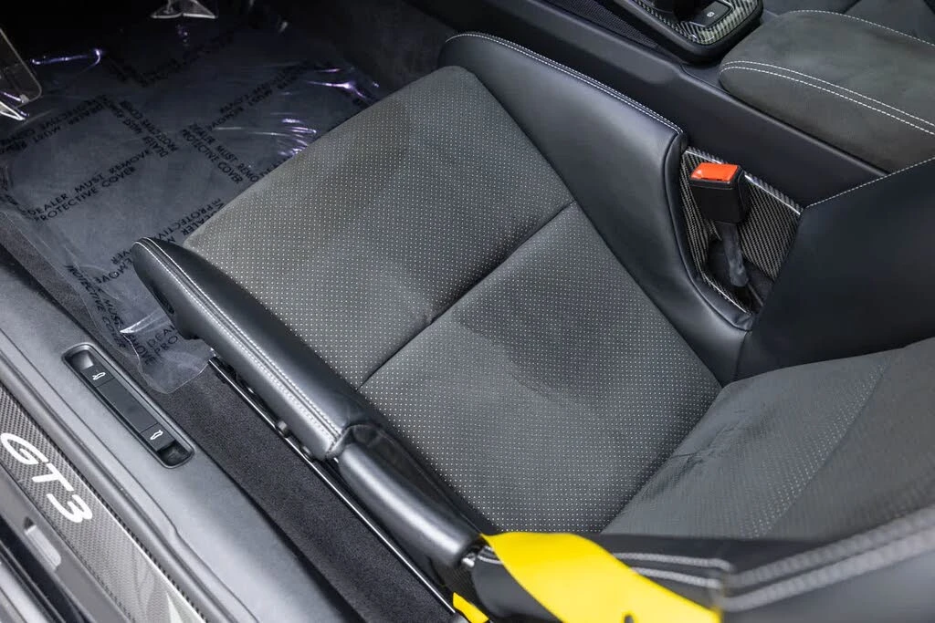 2023 Porsche 992 GT3 - Image 26 of 31