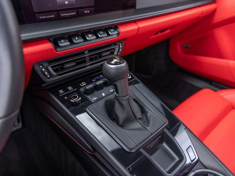 2023 Porsche 992 GT3 - Image 18 of 31