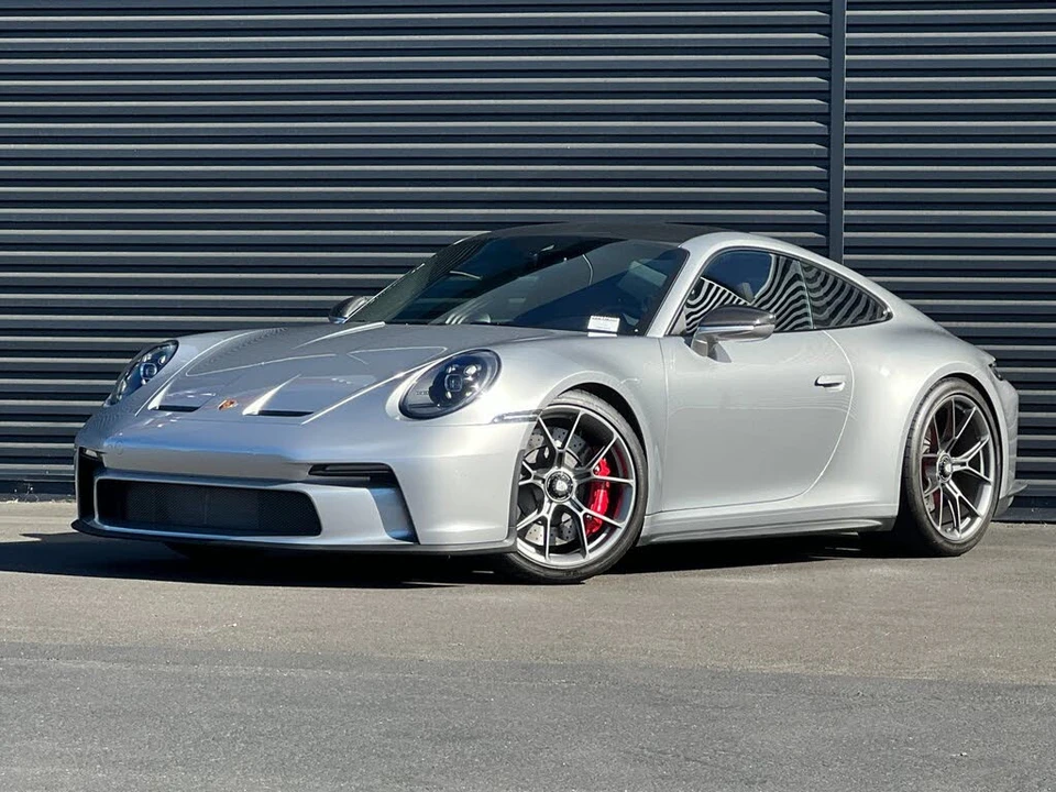 2023 Porsche 992 GT3 - Image 2 of 29