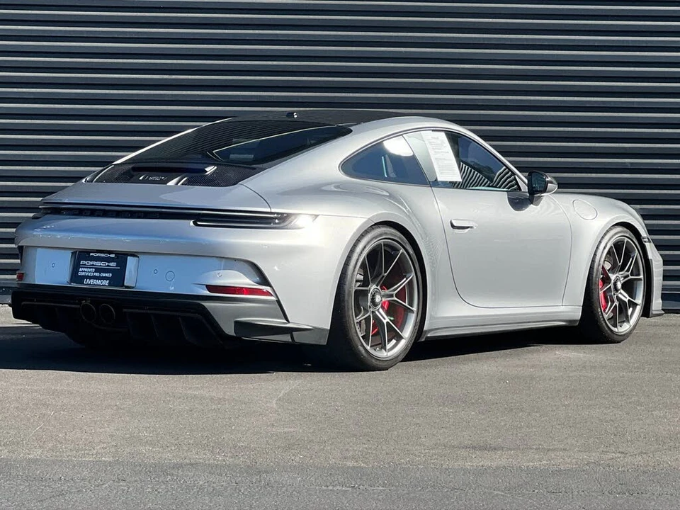 2023 Porsche 992 GT3 - Image 9 of 29