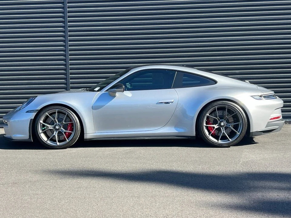 2023 Porsche 992 GT3 - Image 3 of 29