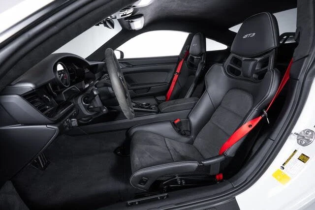 2023 Porsche 992 GT3 - Image 14 of 31