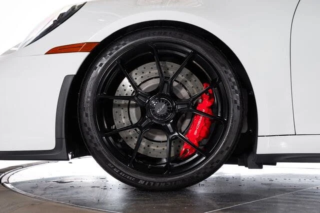 2023 Porsche 992 GT3 - Image 10 of 31