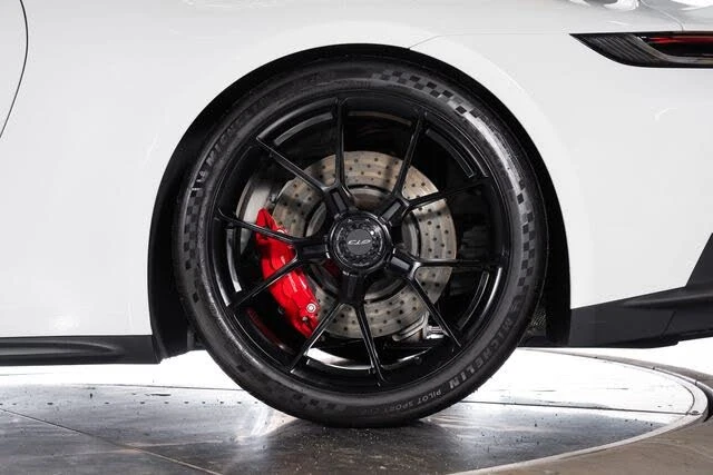 2023 Porsche 992 GT3 - Image 11 of 31